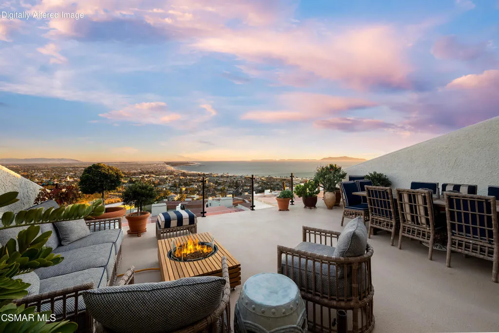 Spacious Patio