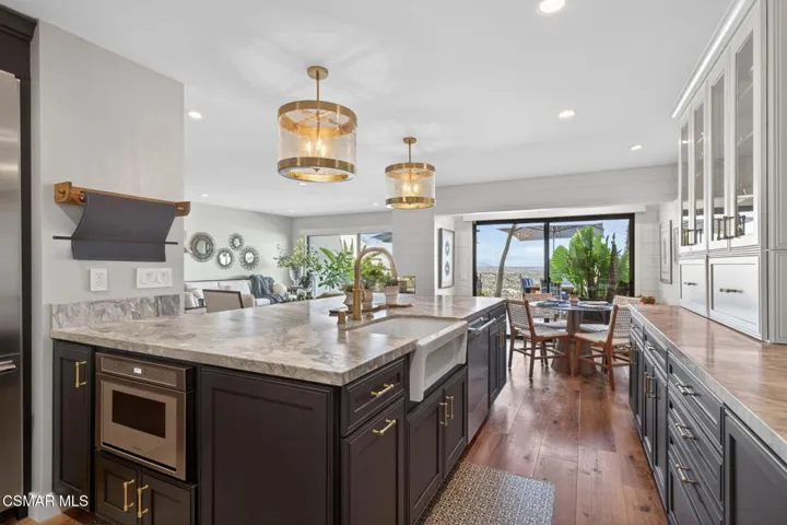 Gourmet Kitchen