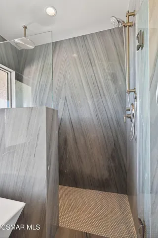 Stunning Solid Slab