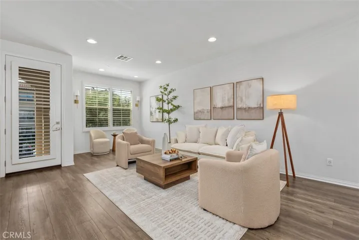 160 Capricorn, Irvine, California 92618