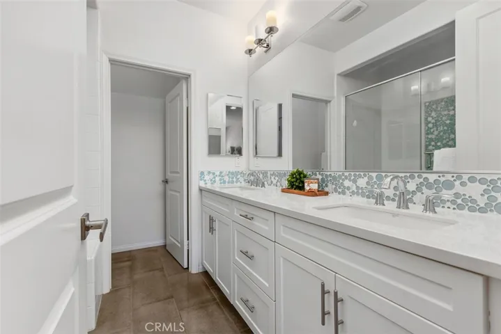 160 Capricorn, Irvine, California 92618
