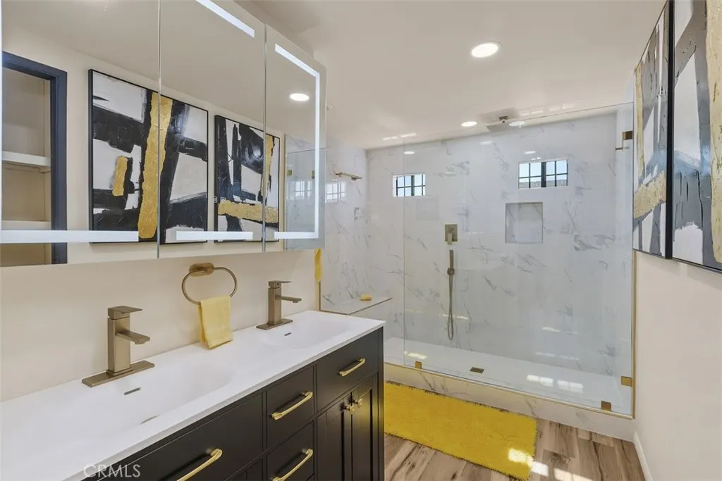 Main Suite Bathroom 1