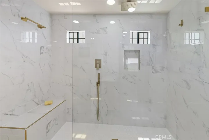 Main Suite Bathroom 2