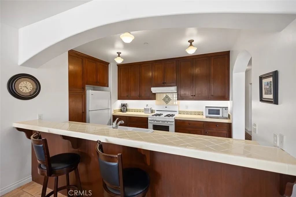 Eat-in kitchen area.