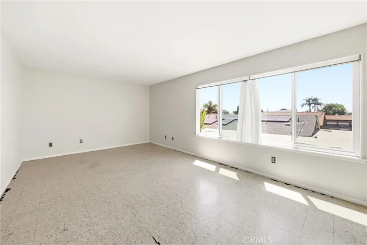 Main Large Bedroom