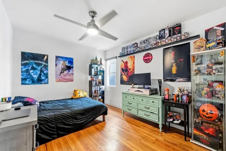 5055 N Raton, Long Beach, California 90807