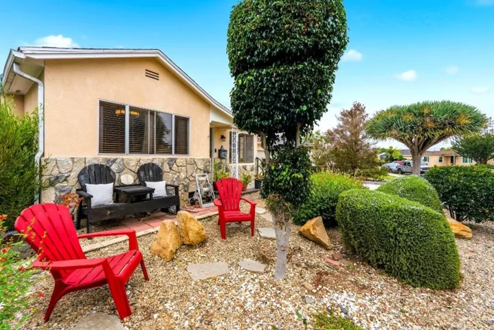 5055 N Raton, Long Beach, California 90807