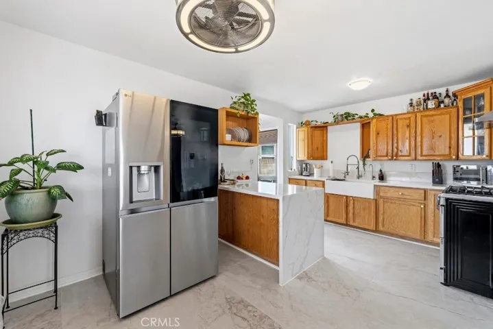 5055 N Raton, Long Beach, California 90807