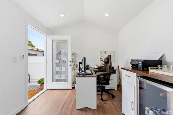 5055 N Raton, Long Beach, California 90807
