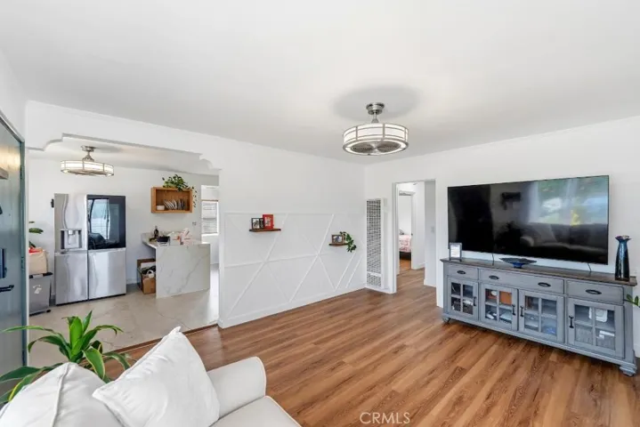 5055 N Raton, Long Beach, California 90807
