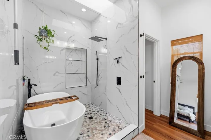 5055 N Raton, Long Beach, California 90807