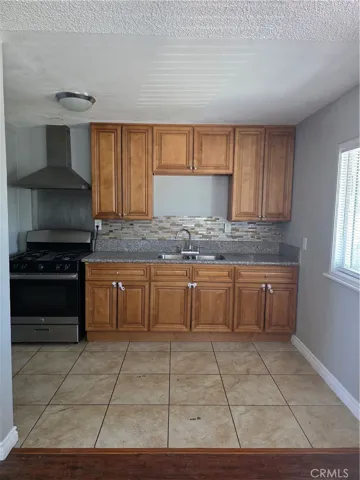 610 W Grand 1, Corona, California 92882