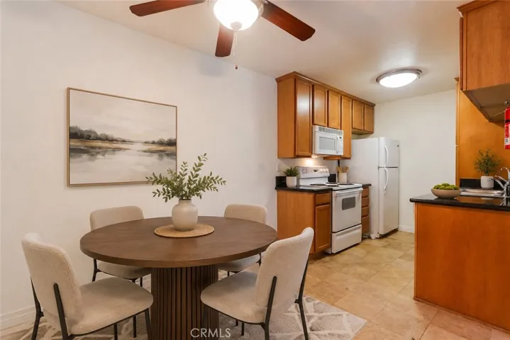 Dining / Kitchen 
Virtually staged photo