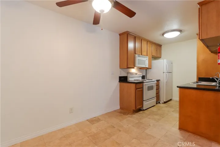 Dining & Kitchen