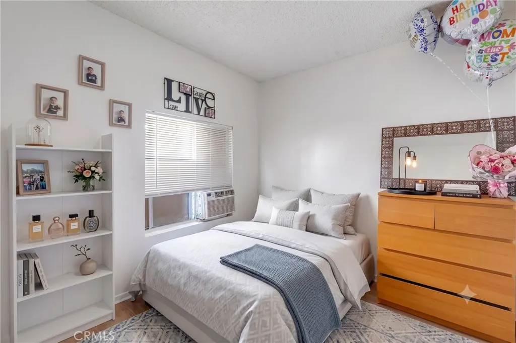 Unit 2- bed 1 - digitally decluttered