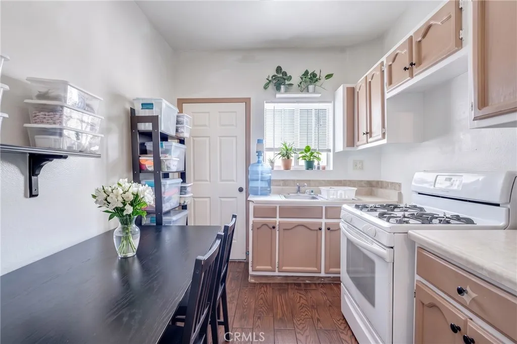 Unit 3- kitchen - digitally decluttered