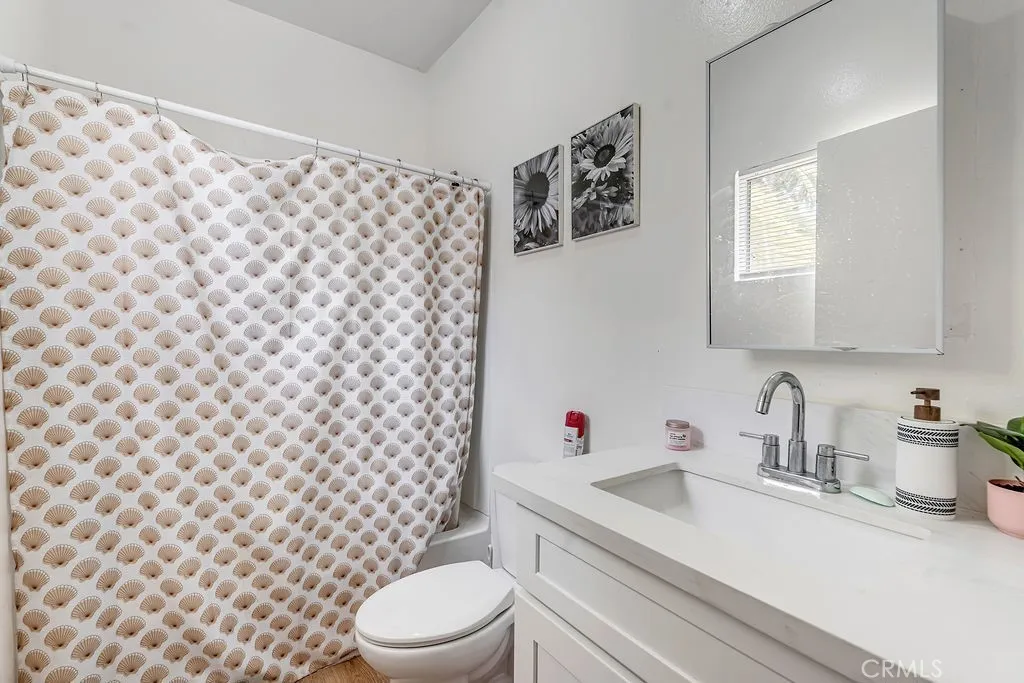 Unit 2 - bath 1