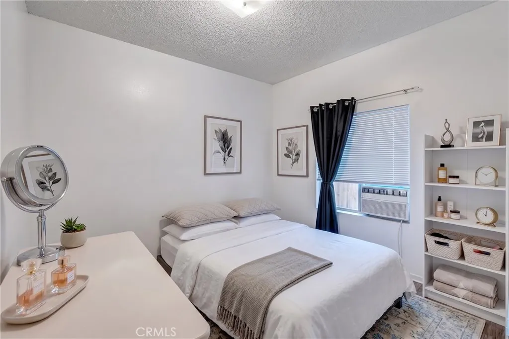 Unit 2- bed 2 - digitally decluttered