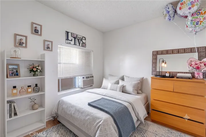 Unit 2- bed 1 - digitally decluttered