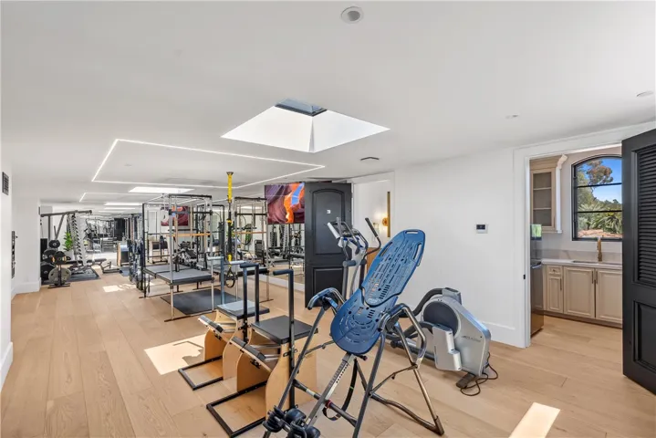 Pilates Studio/Gym/Full Bath and Kitchenette
