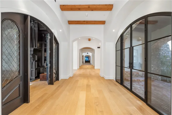 Main House East Gallery/Hall