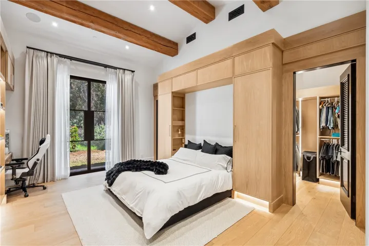 Main House Guest Ensuite Bedroom #4