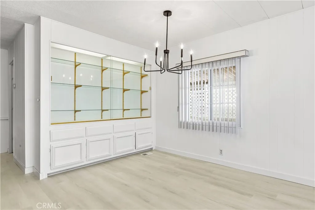 Dining with built-in