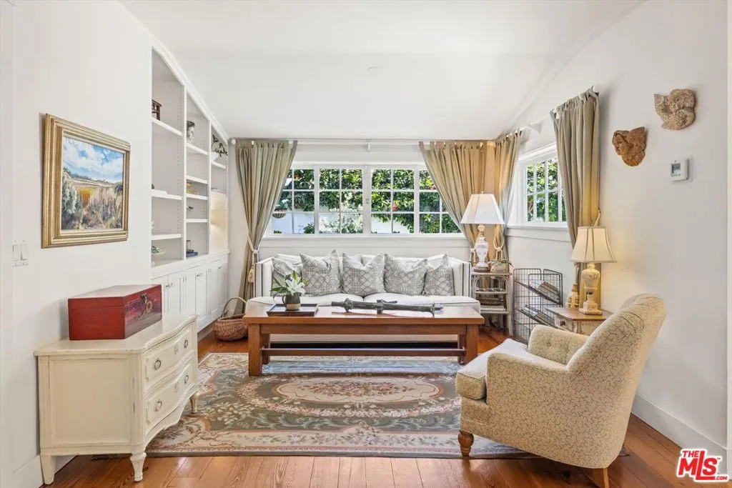 Sitting Area