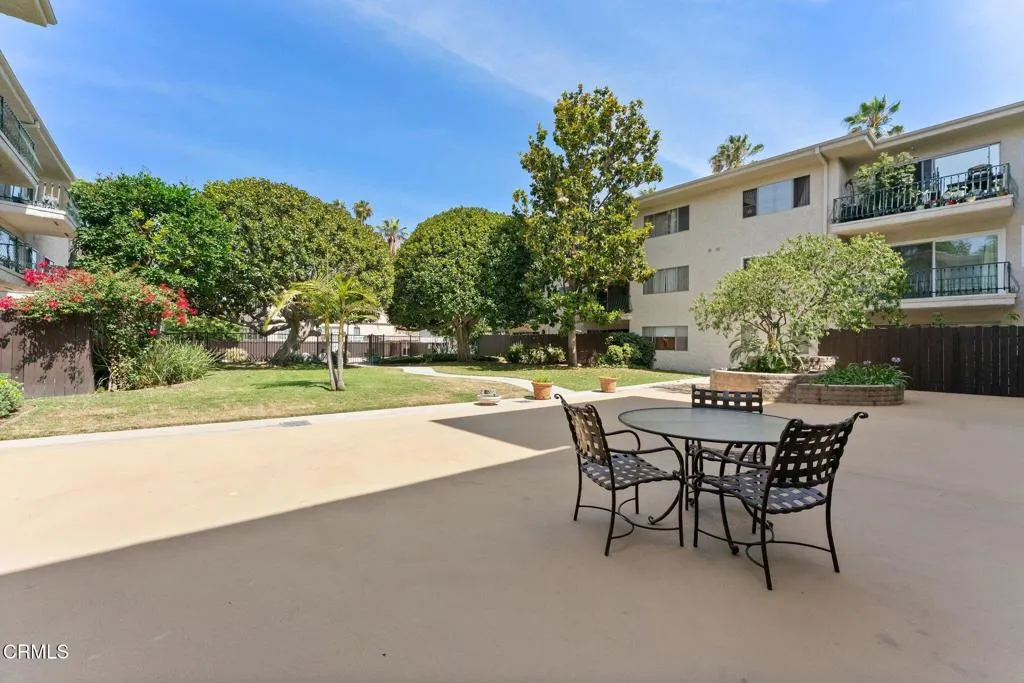 21-420 S Madison Ave-31