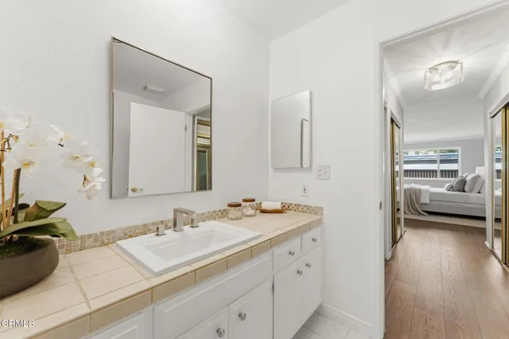 13-420 S Madison Ave-20