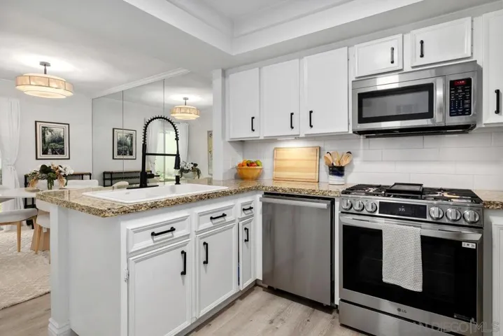 5223 Caminito Jubilo, San Diego, California 92108