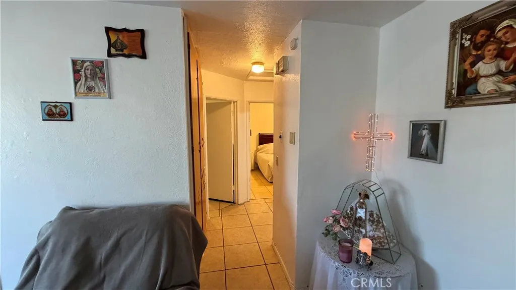 UNIT 1 HALLWAY