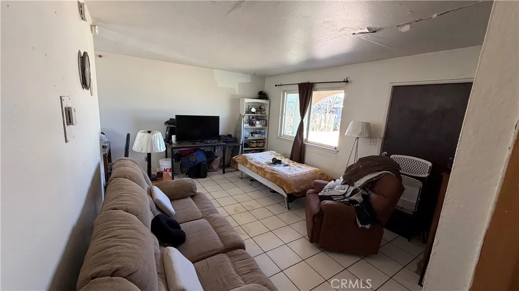 UNIT 2 LIVINGROOM
