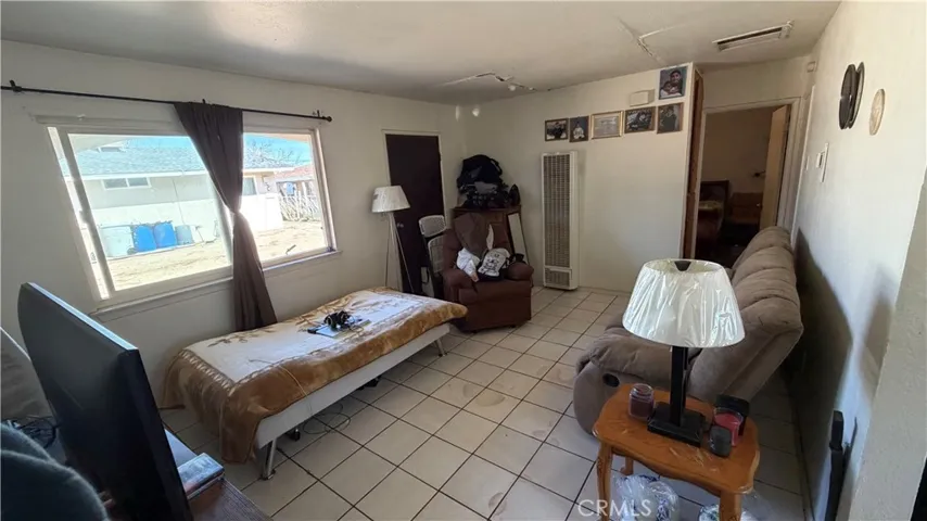 UNIT 2 LIVING ROOM  ROOM