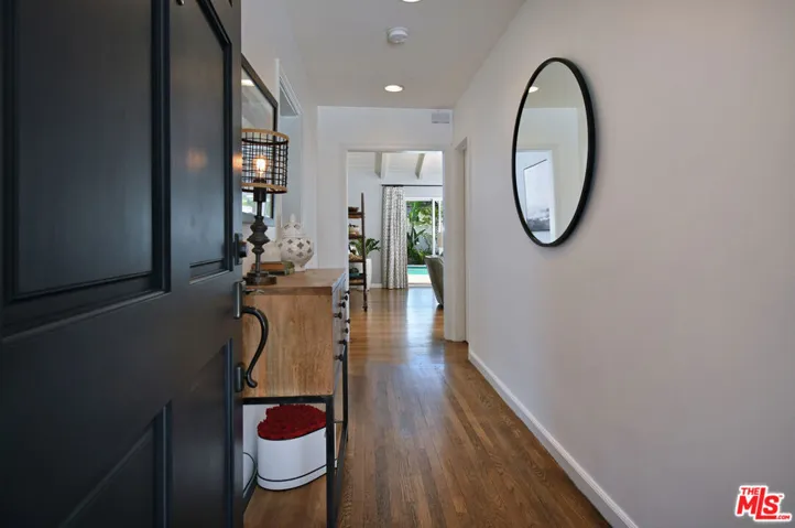 13006 Magnolia Boulevard, Sherman Oaks, California 91423