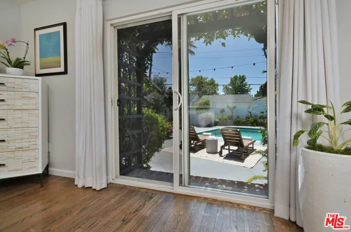 13006 Magnolia Boulevard, Sherman Oaks, California 91423