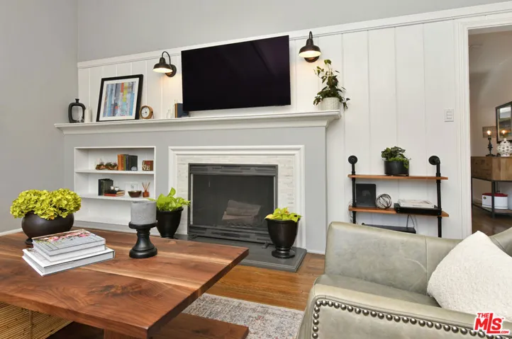 13006 Magnolia Boulevard, Sherman Oaks, California 91423