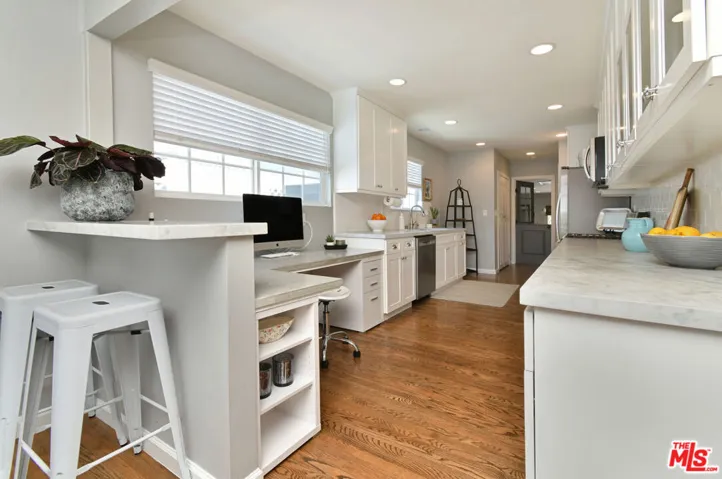 13006 Magnolia Boulevard, Sherman Oaks, California 91423