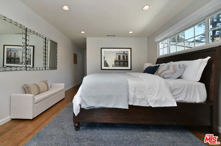 13006 Magnolia Boulevard, Sherman Oaks, California 91423