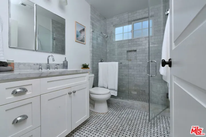 13006 Magnolia Boulevard, Sherman Oaks, California 91423