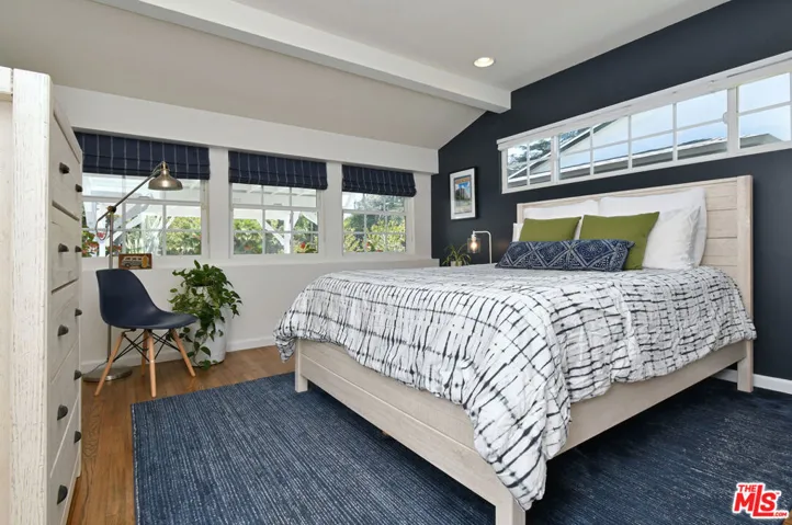 13006 Magnolia Boulevard, Sherman Oaks, California 91423