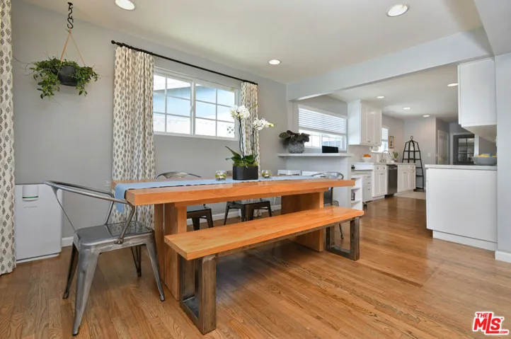 13006 Magnolia Boulevard, Sherman Oaks, California 91423