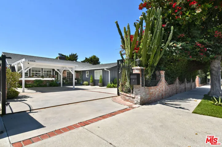 13006 Magnolia Boulevard, Sherman Oaks, California 91423