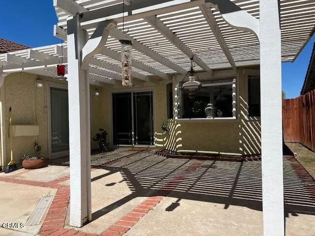 66)Patio 1