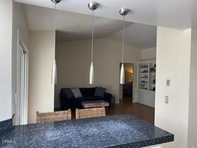 33)From Kitchen to FR