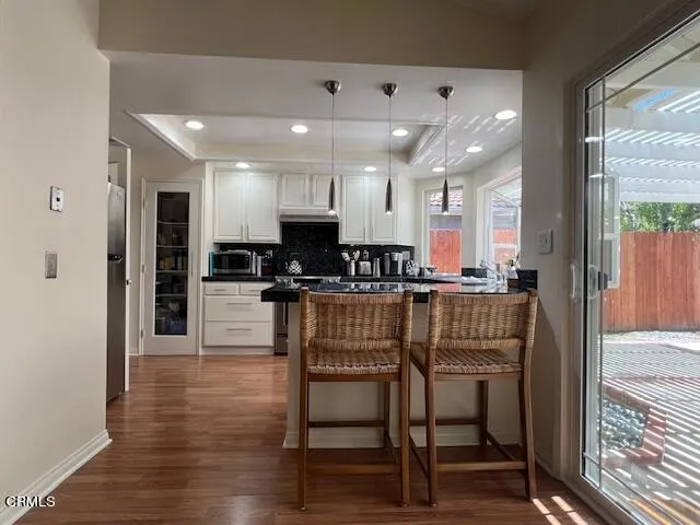 32)Breakfast Bar