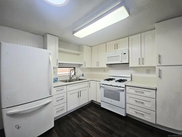 8712 Magnolia 103, Santee, California 92071