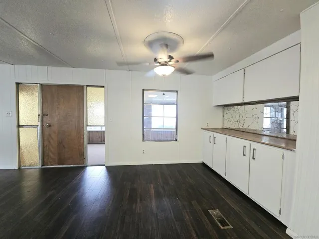 8712 Magnolia 103, Santee, California 92071