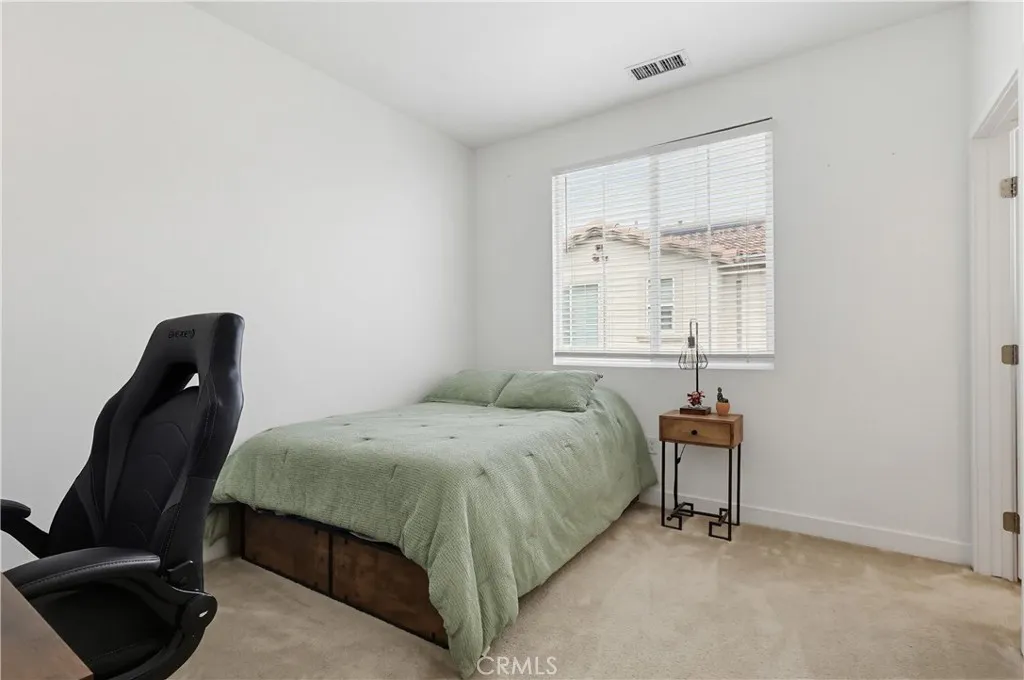 Guest bedroom