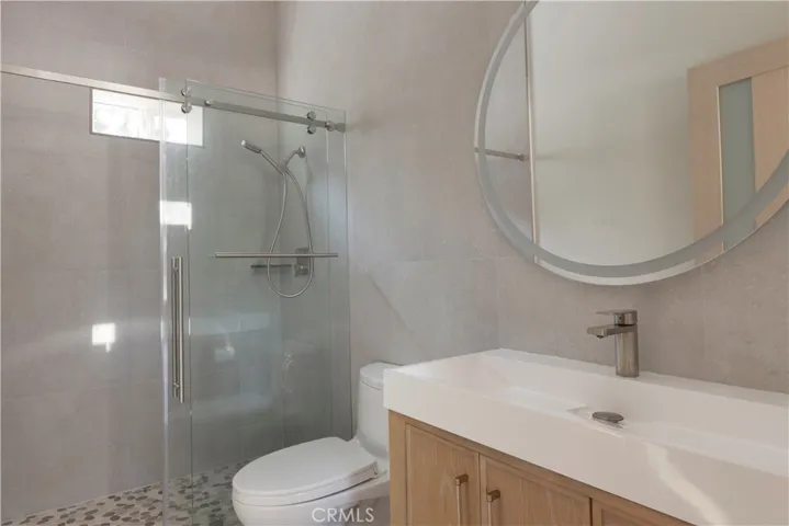 Guest House bathroom
